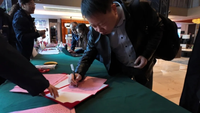 龍勝管全國(guó)經(jīng)銷商年會(huì)圓滿召開(kāi),見(jiàn)相非相,即見(jiàn)如來(lái)! 龍勝管全國(guó)經(jīng)銷商年會(huì)圓滿召開(kāi),見(jiàn)相非相,即見(jiàn)如來(lái)!